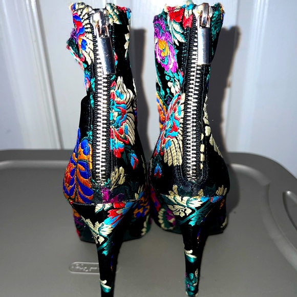 Just Fab Embroidery Booties - Picture 2 of 4